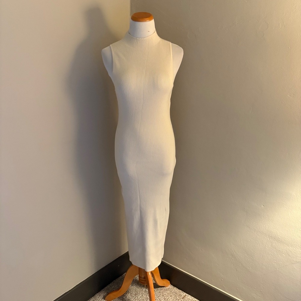 Aritzia Babaton‎ Cream Midi Dress Mock Neck Cut Out Open Back Large - Picture 4 of 10